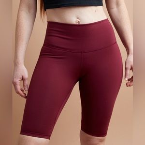 Savvi Women’s Sienna Shirt | 11” Inseam | Burnt Red | Size Small